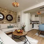 Enavlion Luxury Domes Apartment