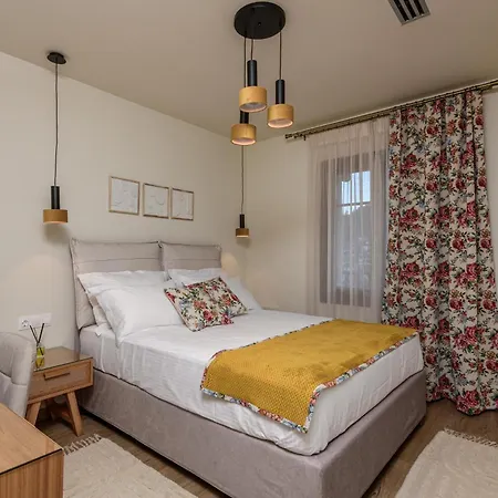 Enavlion Luxury Domes