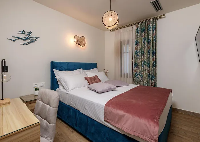 Enavlion Luxury Domes *