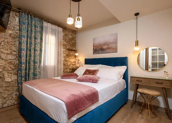 Enavlion Luxury Domes *