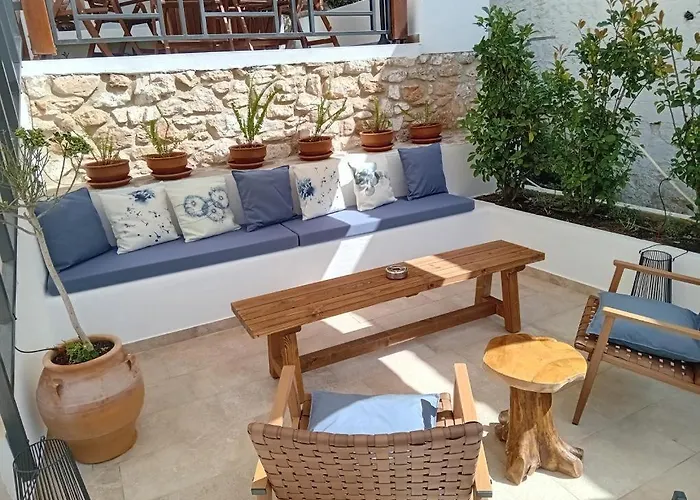 Διαμέρισμα Enavlion Luxury Domes